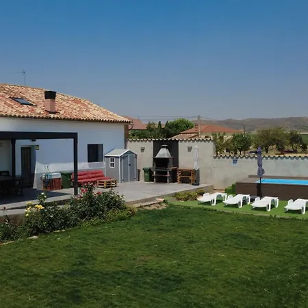 Campos De Villalba بيت للعطل